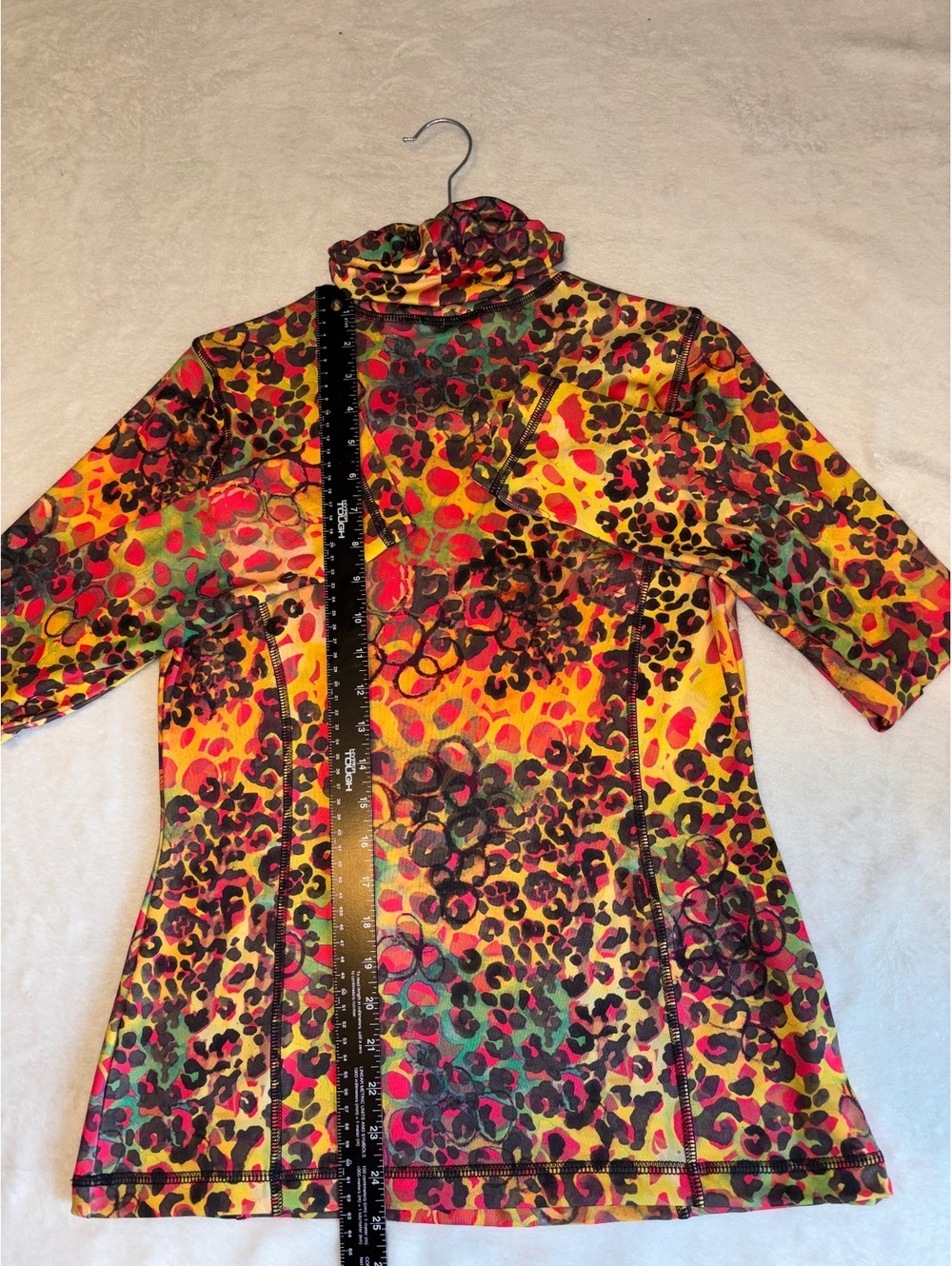Sno Skins Mock Neck Top Long Sleeve Animal Print M - Picture 4 of 8